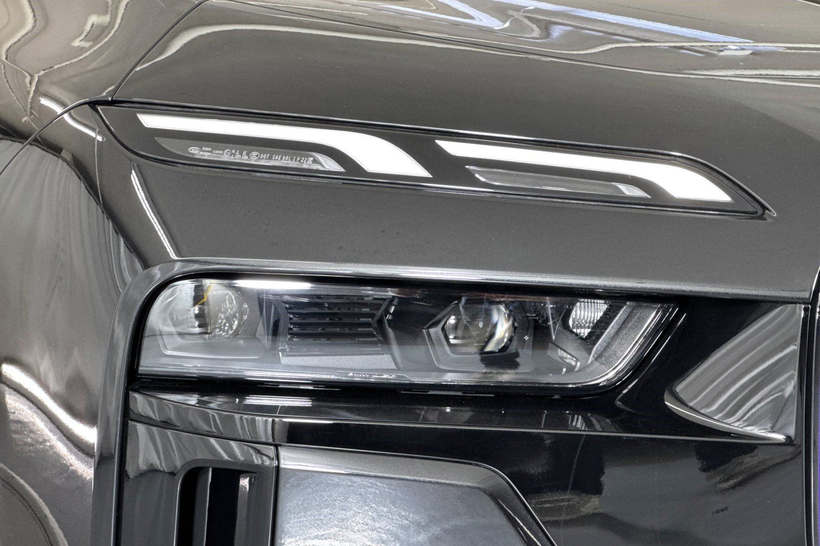 Used 2026 BMW i7 eDrive50 w/ M Sport Package RWD image 12
