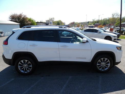 Used 2019 Jeep Cherokee Latitude Plus w/ Cold Weather Group image 6