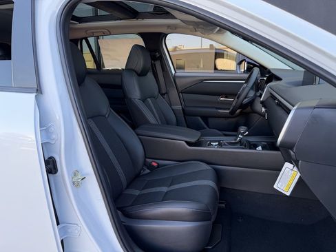 New 2025 MAZDA CX-50 AWD 2.5 S w/ Weather Package image 26