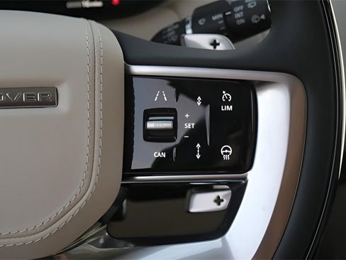 New 2026 Land Rover Range Rover SE image 21