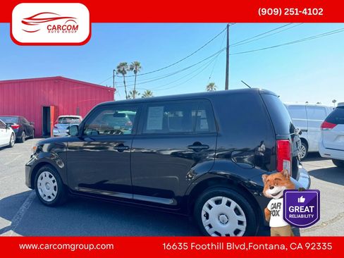 Used 2014 Scion xB FWD image 4