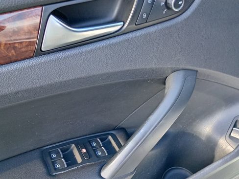 Used 2012 Volkswagen Passat 2.5 SEL image 12