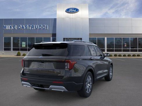 New 2026 Ford Explorer Platinum image 8