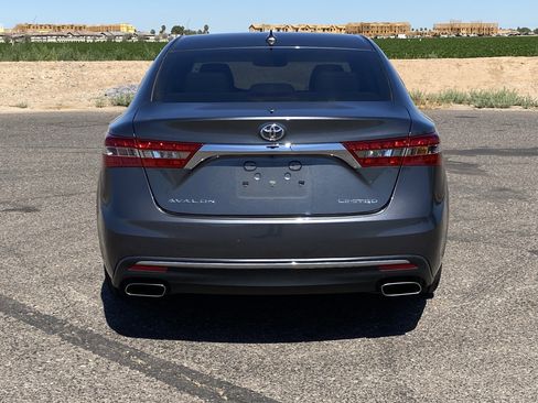 Used 2016 Toyota Avalon Limited w/ Toyota Safety Sense Package image 4