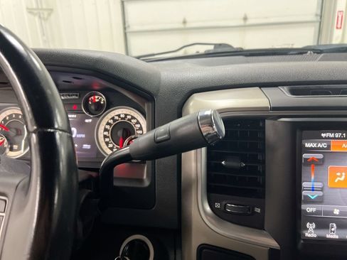 Used 2013 RAM 2500 SLT w/ Luxury Group AWD/4WD image 17