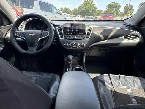 Used 2024 Chevrolet Malibu RS FWD image 24