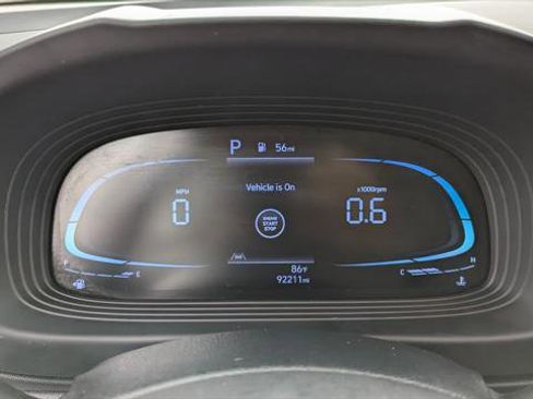 Used 2023 Hyundai Venue Limited image 24