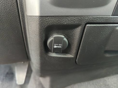 Used 2024 RAM 1500 Warlock AWD/4WD image 39