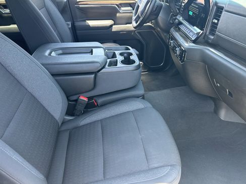 Certified 2024 Chevrolet Silverado 1500 LT AWD/4WD image 11