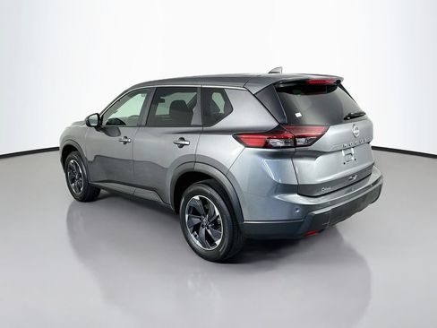 Used 2025 Nissan Rogue SV FWD image 5