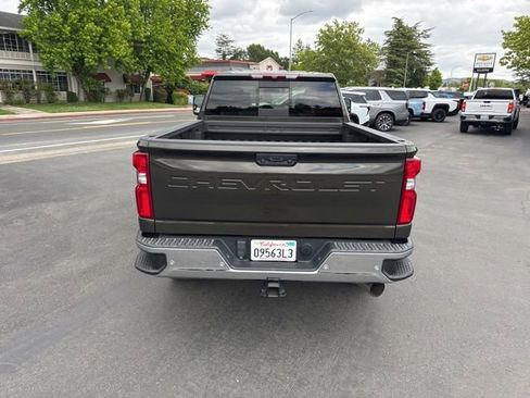 Used 2022 Chevrolet Silverado 2500 LTZ w/ LTZ Convenience Package AWD/4WD image 7