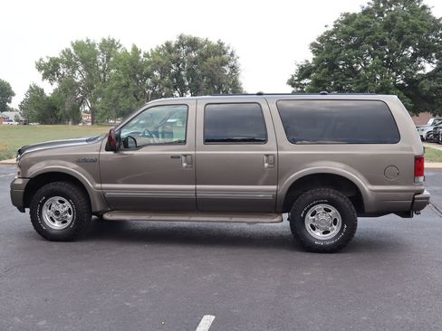 Used 2005 Ford Excursion Limited AWD/4WD image 9