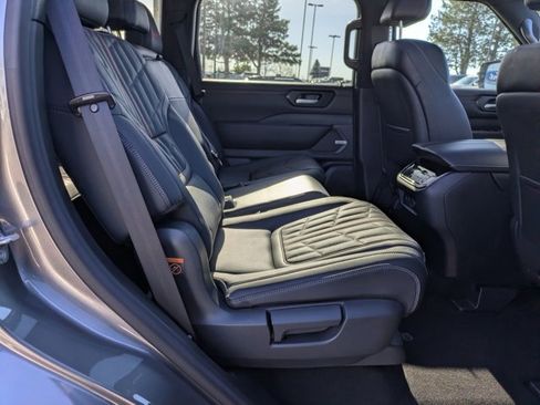 Used 2025 Nissan Armada PRO-4X w/ Pro-4X Premium Package AWD/4WD image 20