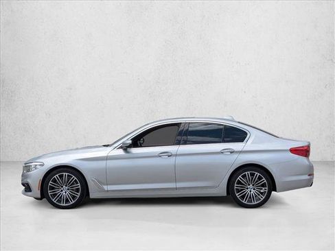 Used 2018 BMW 530i w/ Premium Package RWD image 9