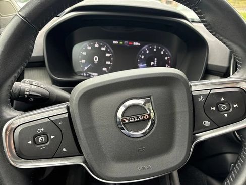 Used 2021 Volvo XC40 T5 Inscription w/ Climate Package AWD/4WD image 16