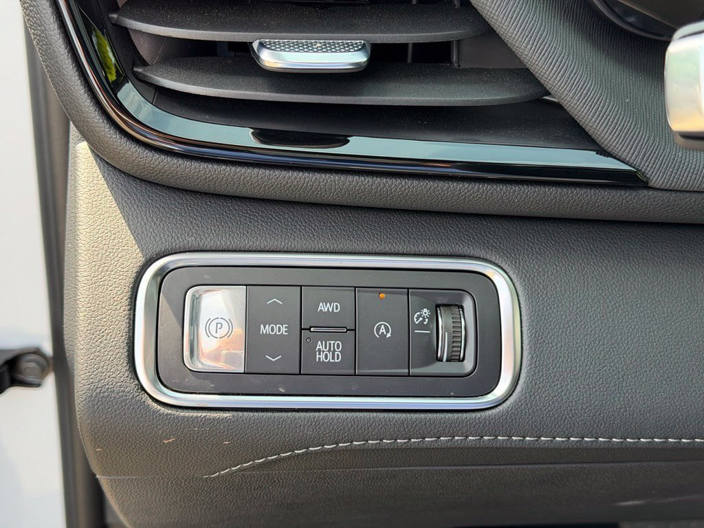 Used 2026 Buick Enclave Sport Touring w/ Power Package AWD/4WD image 22