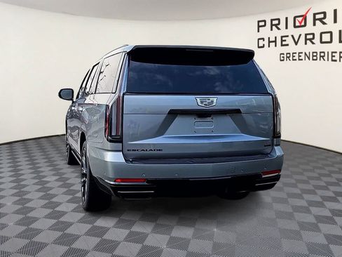 Used 2026 Cadillac Escalade Platinum Sport w/ LPO, ONYX Package AWD/4WD image 7