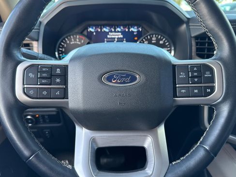 Used 2024 Ford Expedition Limited AWD/4WD image 34
