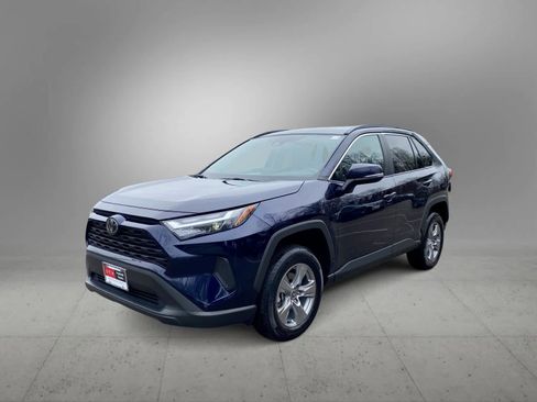 Used 2025 Toyota RAV4 XLE image 4