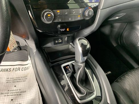 Used 2020 Nissan Rogue S w/ Special Edition Package AWD/4WD image 24