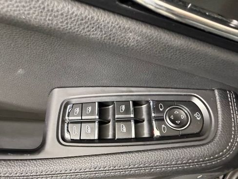 Used 2023 Porsche Macan S AWD/4WD image 19