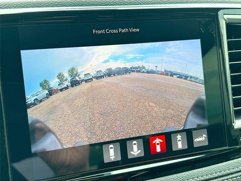 Certified 2024 Chrysler Pacifica Limited FWD image 35