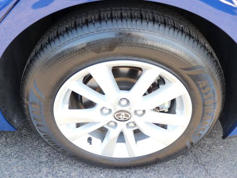 Used 2025 Toyota Camry LE FWD image 41