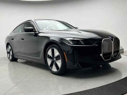 Used 2026 BMW i4 eDrive40 w/ Premium Package RWD image 2