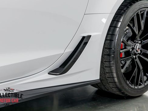 Used 2015 Chevrolet Corvette Z06 w/ 3LZ Preferred Equipment Group RWD image 57