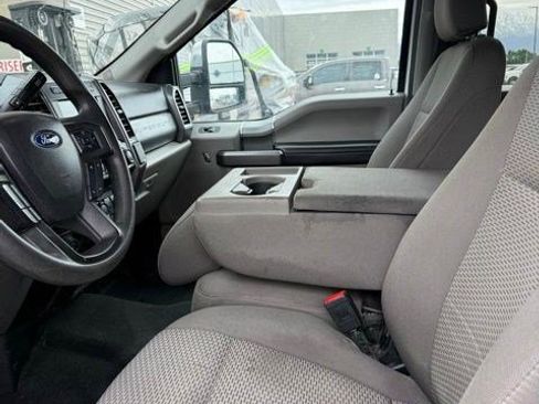 Used 2021 Ford F350 XLT w/ XLT Premium Package AWD/4WD image 12