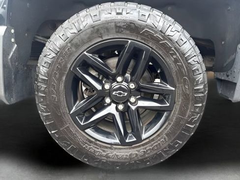 Used 2019 Chevrolet Silverado 1500 LT Trail Boss AWD/4WD image 32