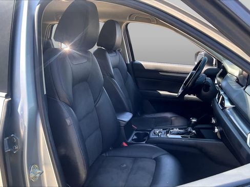 Used 2017 MAZDA CX-5 Touring FWD image 9