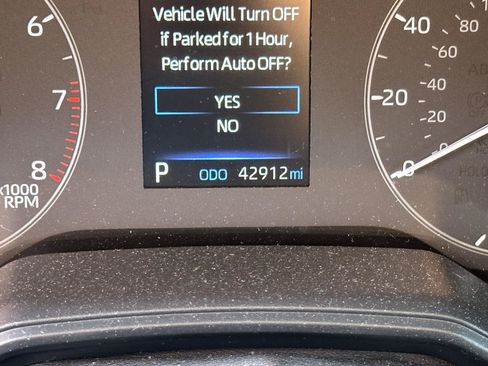 Used 2025 Toyota Corolla Cross LE w/ Moonroof Package AWD/4WD image 13