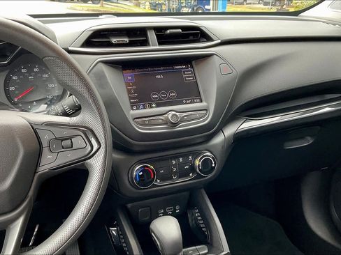 Used 2022 Chevrolet TrailBlazer LT image 6