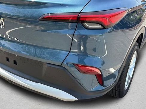 Used 2024 Buick Envista Preferred w/ Convenience I Package image 32