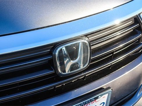 Used 2023 Honda Odyssey Elite image 17