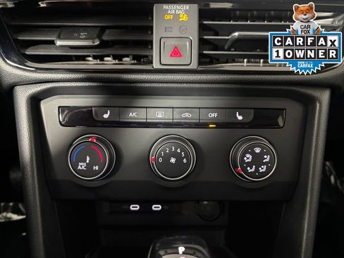 Used 2022 Volkswagen Taos SE image 17