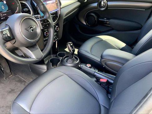 Used 2022 MINI Cooper 4-Door Hardtop FWD image 16