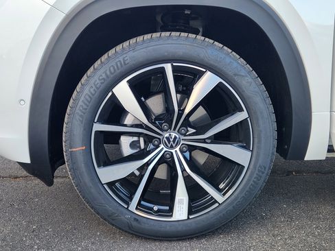 New 2026 Volkswagen Atlas SEL Premium R-Line AWD/4WD image 25