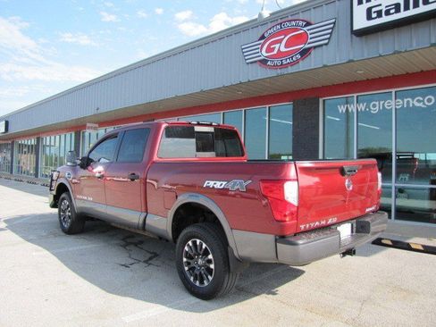 Used 2017 Nissan Titan PRO-4X image 4