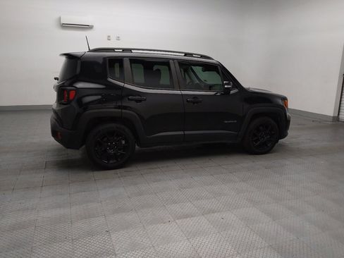 Used 2020 Jeep Renegade Altitude FWD image 10