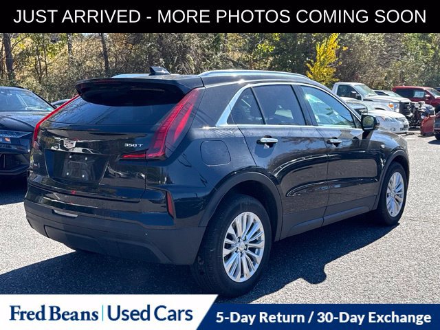 Used 2024 Cadillac XT4 Luxury w/ Cold Weather Package AWD/4WD image 9