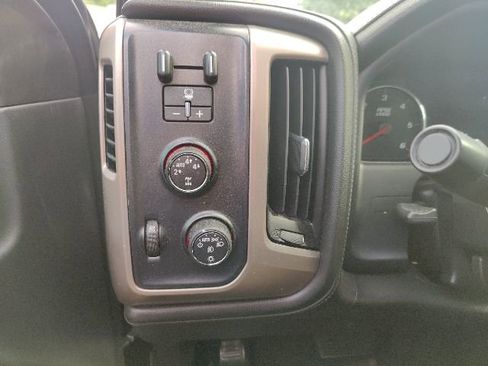 Used 2016 GMC Sierra 1500 Denali w/ Enhanced Driver Alert Package AWD/4WD image 31