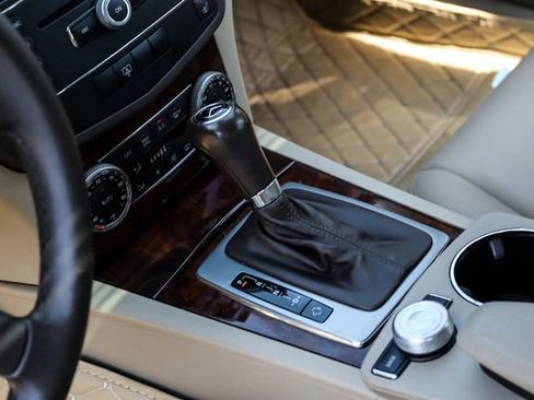 Used 2009 Mercedes-Benz C 350 Sport image 25