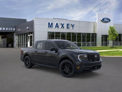 New 2025 Ford Maverick Lariat w/ Black Appearance Package image 7