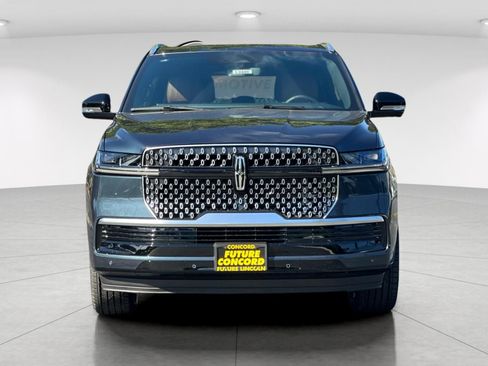 New 2026 Lincoln Navigator L Reserve AWD/4WD image 8