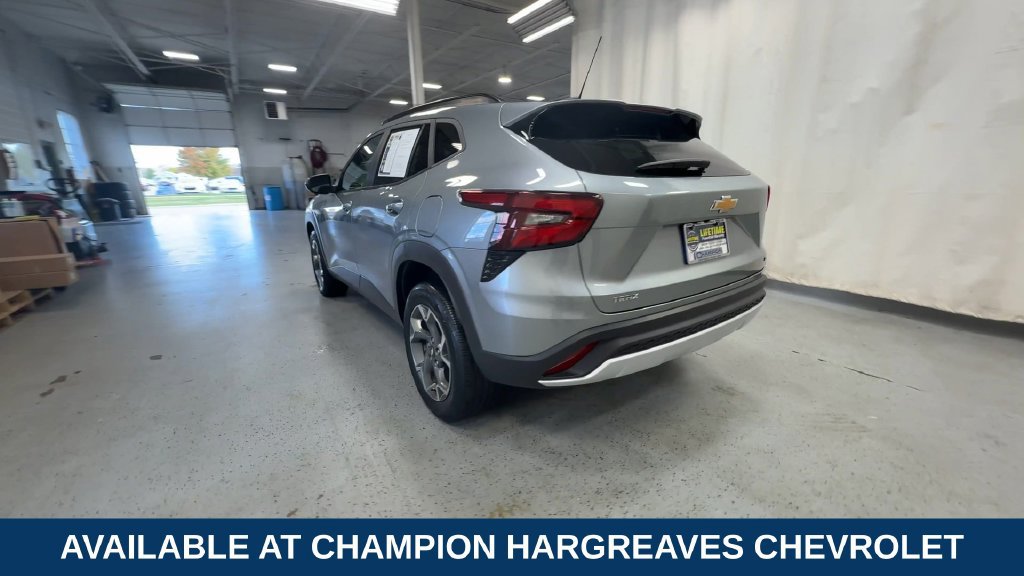Certified 2024 Chevrolet Trax LT FWD image 9
