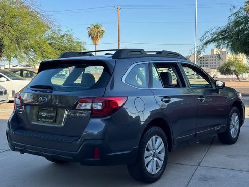 Used 2019 Subaru Outback 2.5i AWD/4WD image 6