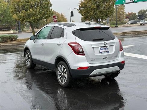 Used 2022 Buick Encore Preferred image 3