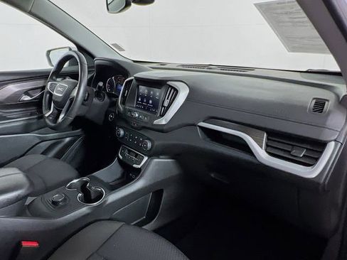 Used 2024 GMC Terrain SLE image 35